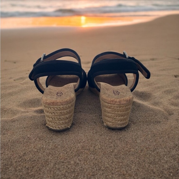 UGG Maybell Suede Black Wedge Sandals Adjustable Ankle Strap. Great Condition - Picture 4 of 7
